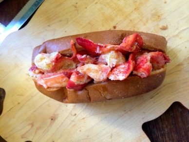 c_fit-w_640-h_480-crm-la-knuckle-and-claw-lobster-roll_050368d4-ea04-07a3-b6a4d03d2514c1d7